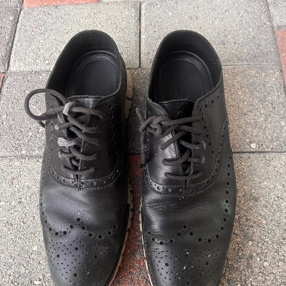 Cole Haan Black Leather Men's Oxfords with Tan Sole - Picture 3 of 9